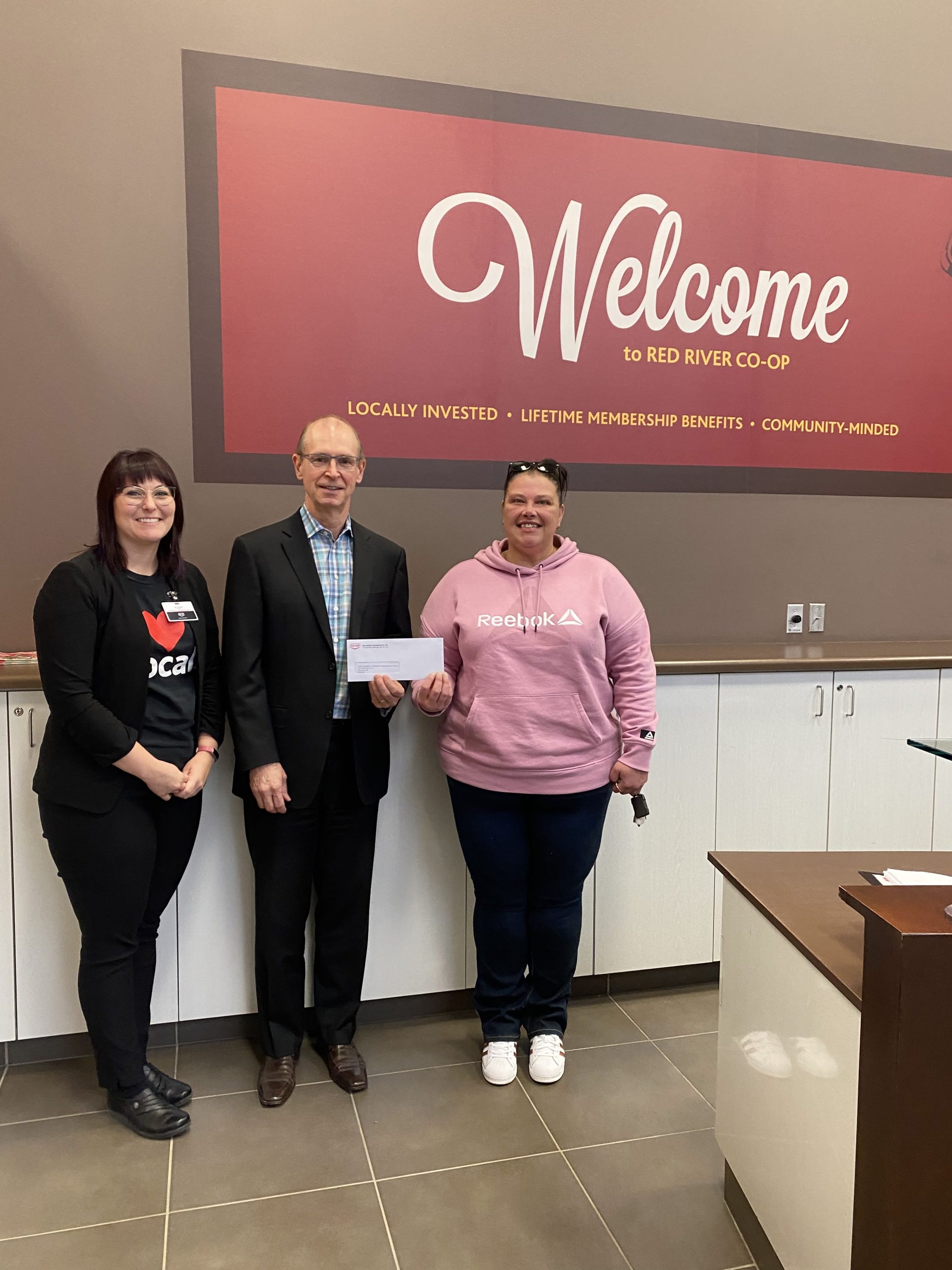 Red River Co-op Awards 2023 Community Grant to Lions Foundation for the Kidsight Vision Initiative